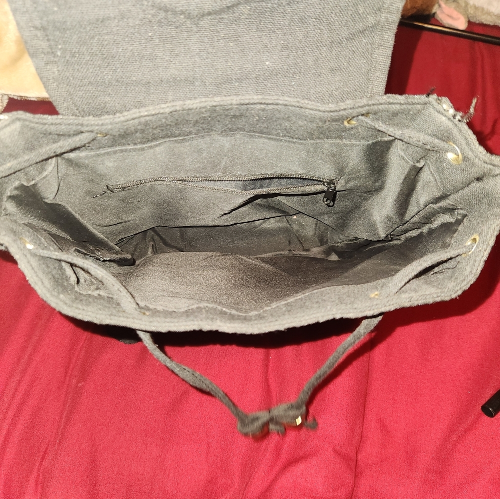 Embroidered Backpack - Picture 4 of 4